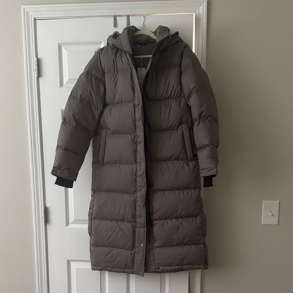 Quince Women's Puffer Jacket - Dark Gray